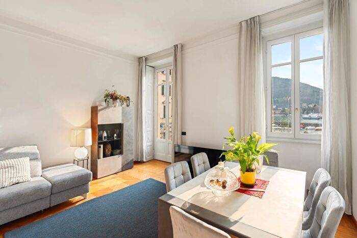 Appartamento quadrilocale in vendita in Como