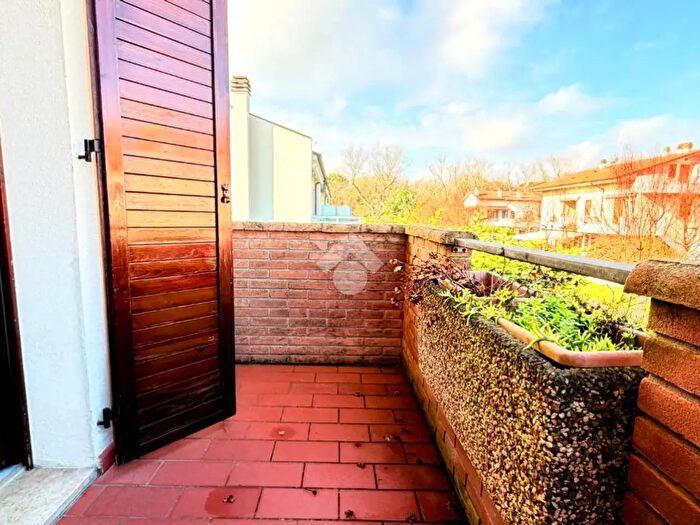 Appartamento trilocale in affitto in Via Longiano, Ravenna