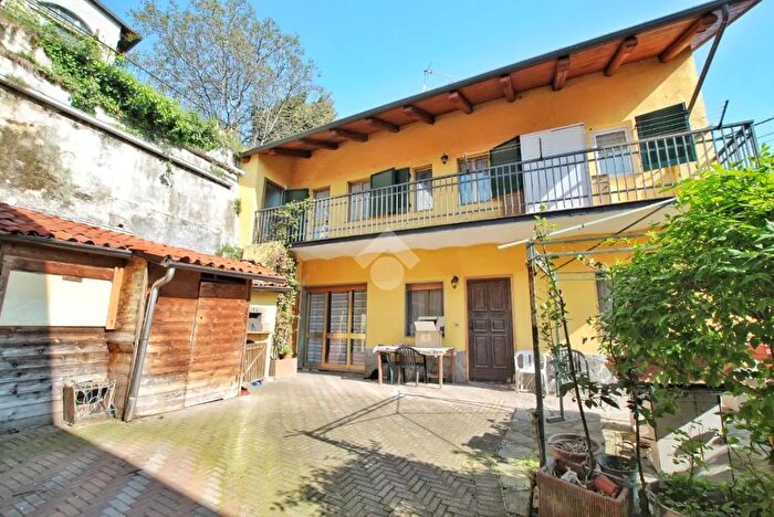 Casa quadrilocale in vendita in Via Aimaro Franco, Moncrivello