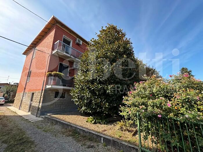 Appartamento con 5 locali in vendita in Via Chiesa, Castel Maggiore