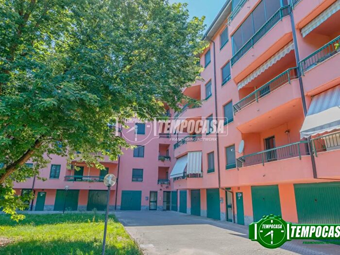 Appartamento trilocale in vendita in Via Turati, Binasco
