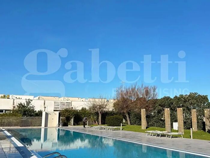 Casa con 5 locali in vendita in Via Giovanni di Cagno Abbrescia, Bari