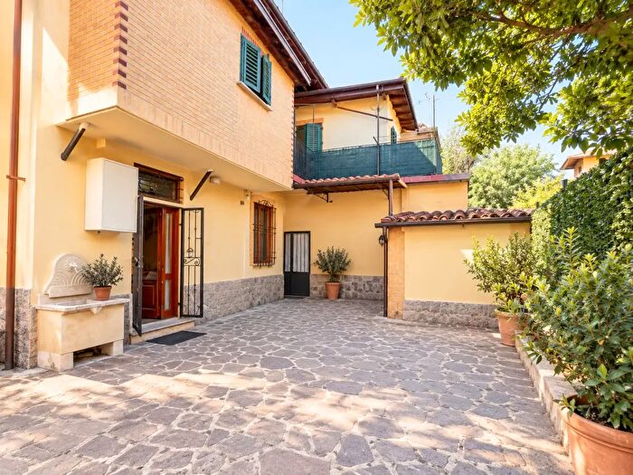 Casa quadrilocale in vendita in Via della Cupola, Firenze
