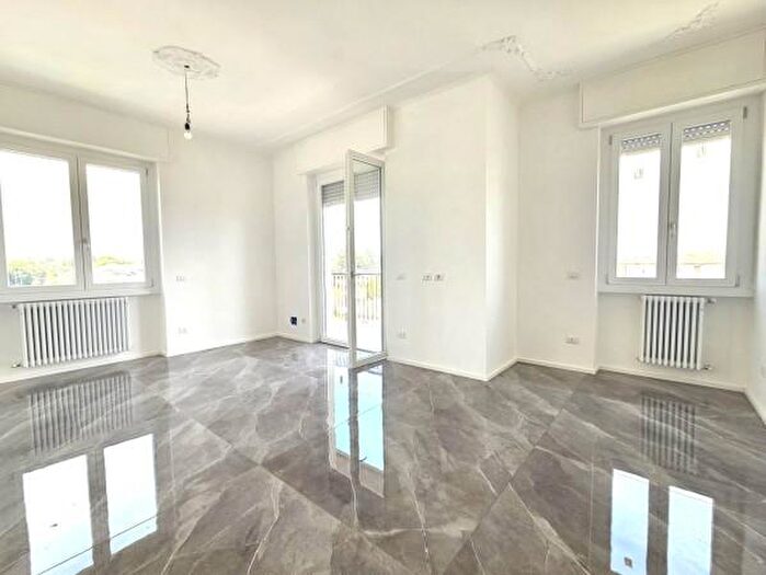 Appartamento trilocale in vendita in Via Armando Diaz, Vimercate