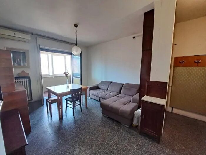 Appartamento trilocale in vendita in Via Cogne, Milano