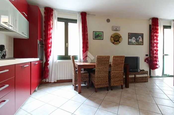 Appartamento trilocale in vendita in Via F Glisenti, Vestone