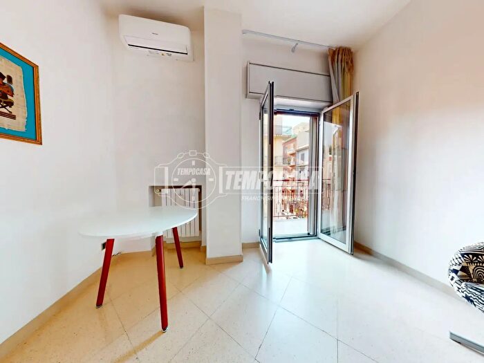 Appartamento trilocale in vendita in Via Sagarriga Visconti, Bari