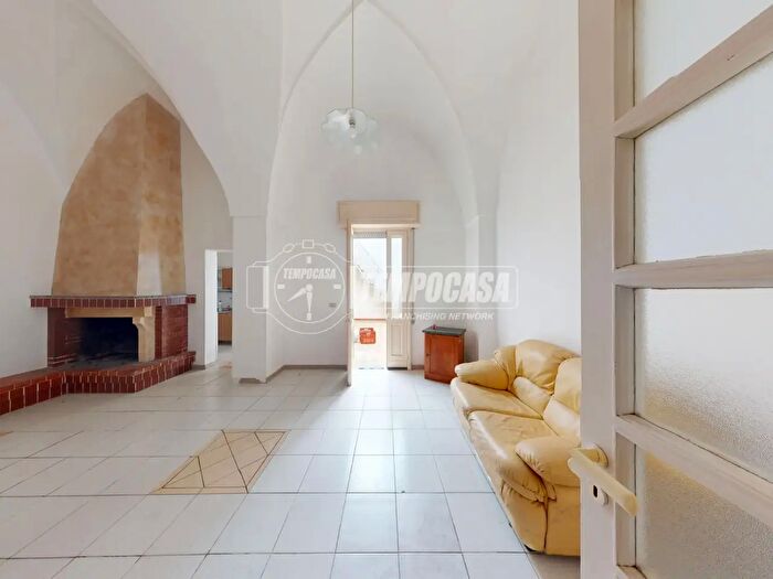 Casa quadrilocale in vendita in Via Lecce Leuca, Scorrano