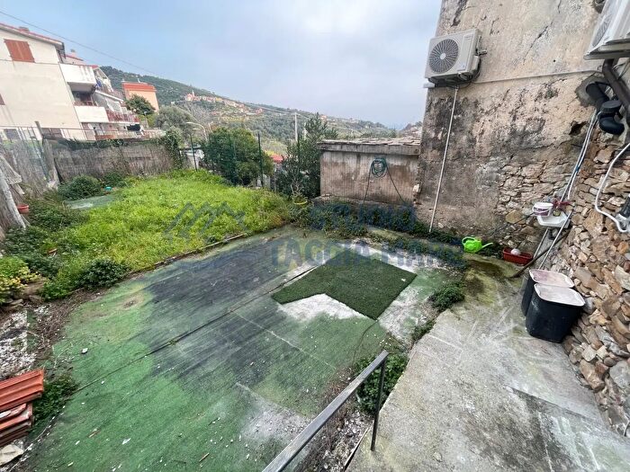 Appartamento trilocale in vendita in Via J Ruffini, Pompeiana