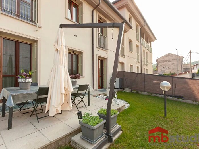 Appartamento trilocale in vendita in Via XXV Aprile, Gornate Olona