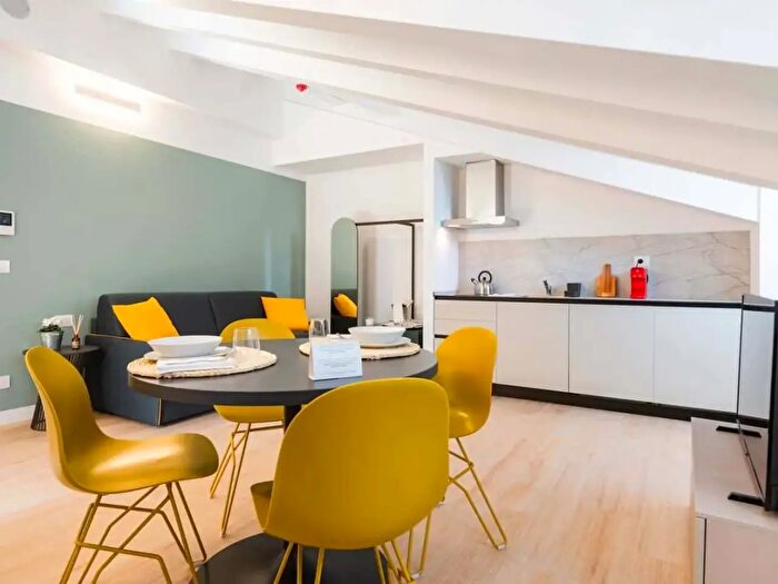 Appartamento monolocale in affitto in Via Mazzini, Trieste