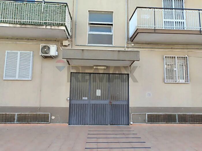 Appartamento con 5 locali in vendita in Via Pietro Maroncelli, Catania