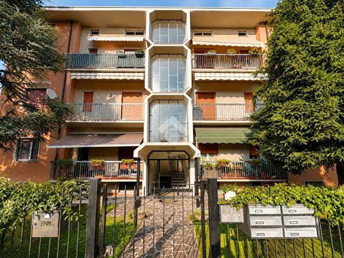 Appartamento quadrilocale in vendita in Via dei Tulipani, Brembate Di Sopra