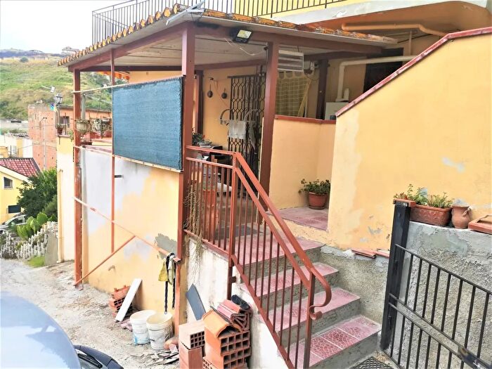 Casa quadrilocale in vendita in Via Spadafora, Messina
