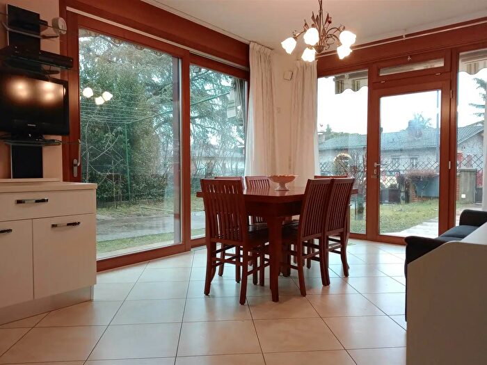 Casa con 8 locali in vendita in Via Contrada Grande, Verona