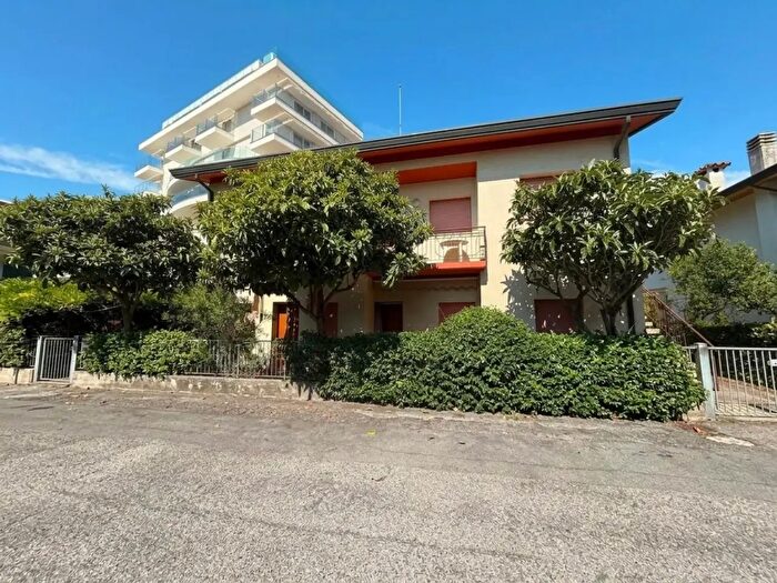Casa con 6 locali in vendita in Lignano Sabbiadoro
