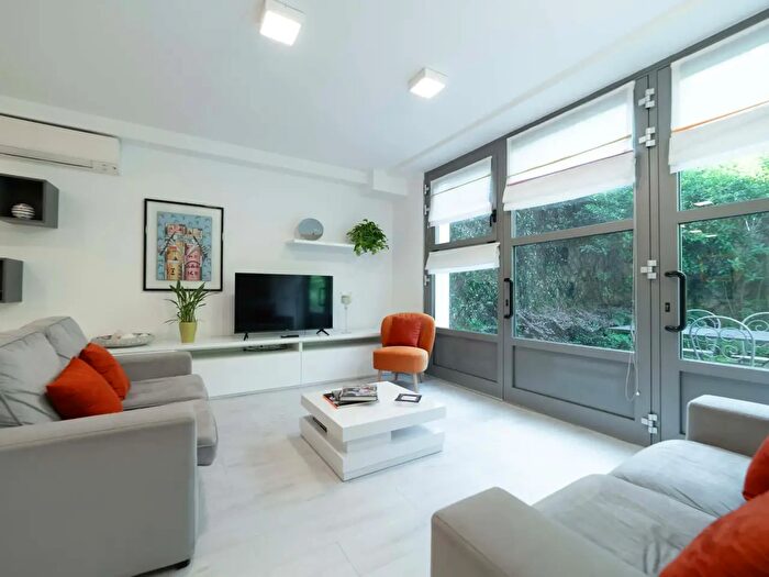 Appartamento monolocale in affitto in Via Giovanni Enrico Pestalozzi, Milano