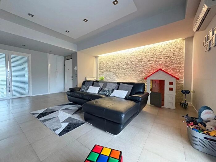 Appartamento quadrilocale in vendita in Via Sant Antonello, Montalto Uffugo