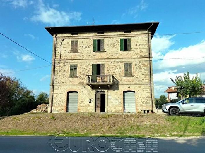 Casa con 6 locali in vendita in Viale Europa a, Umbertide