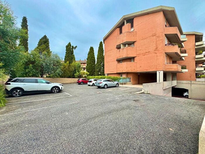 Appartamento trilocale in affitto in Largo Alessandria del Carretto, Anagnina, Roma