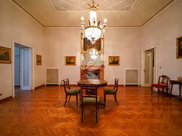 Appartamento con 5 locali in vendita in Borgo Marzo, Parma