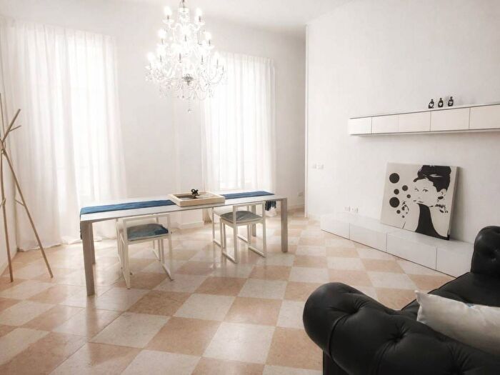 Appartamento trilocale in affitto in Via degli Zabarella, Santa Sofia Altinate, Padova