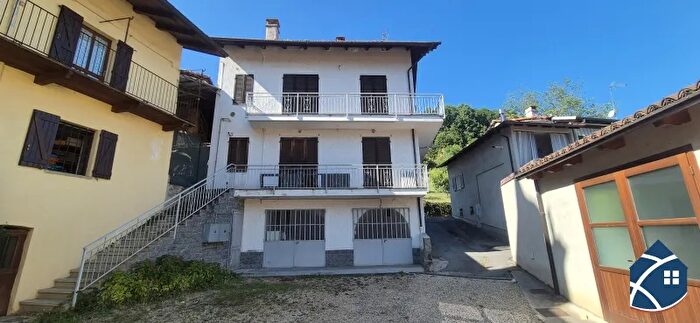 Appartamento con 6 locali in vendita in Cumiana Borgata Picchi, Cumiana