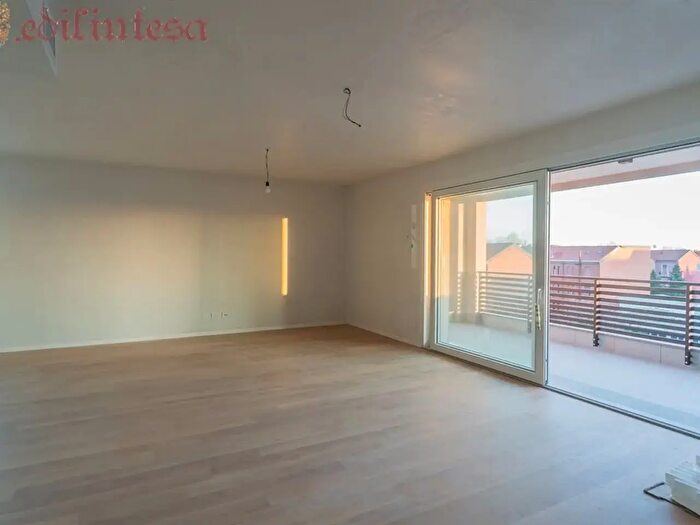 Appartamento con 5 locali in vendita in Via Mentana Monza, Monza