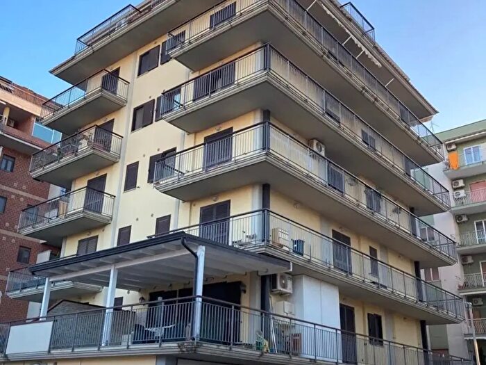 Appartamento trilocale in vendita in Via Strauss, Battipaglia