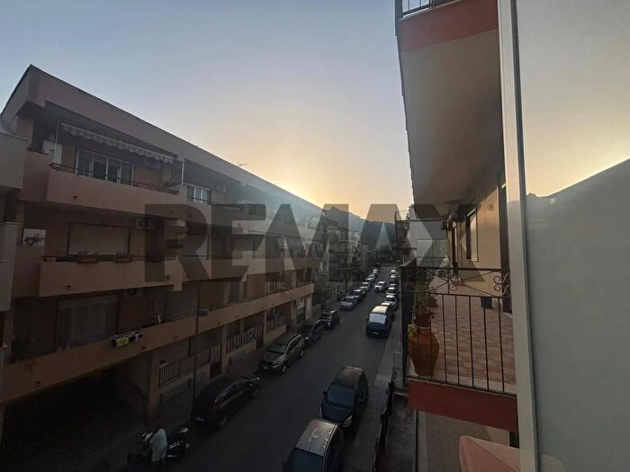 Appartamento con 5 locali in vendita in Via Giuseppe Mazzini Snc, Nizza Di Sicilia