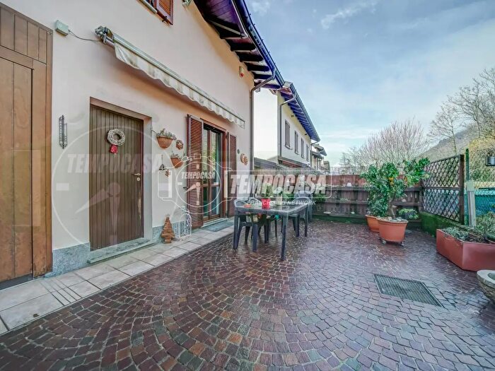 Casa trilocale in vendita in Cittiglio