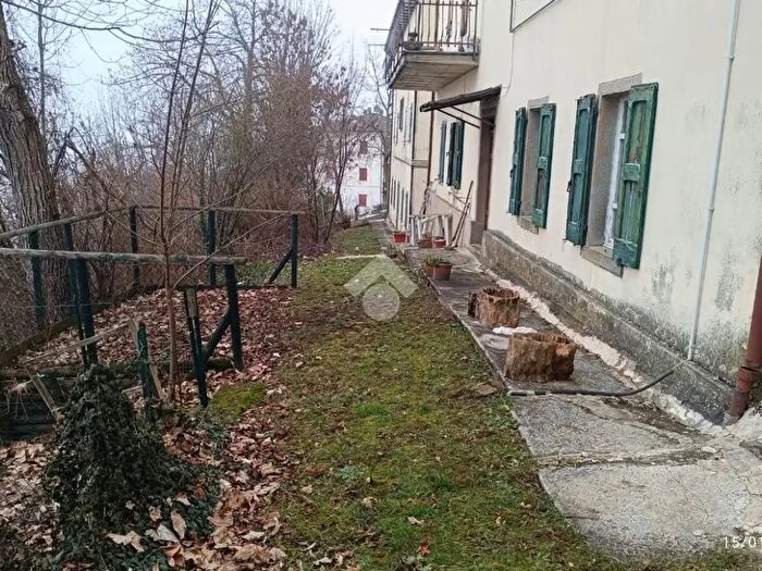 Appartamento bilocale in vendita in Via Roma, Montefiorino