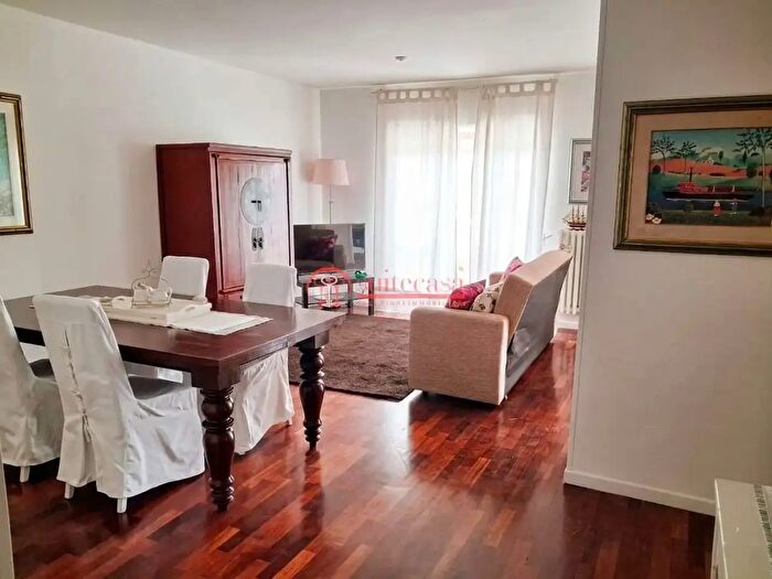 Appartamento quadrilocale in affitto in Largo Pablo Picasso, Barletta