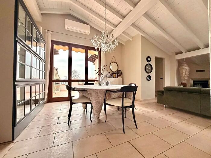 Appartamento trilocale in vendita in Via Vincenzo Bellini, Vailate