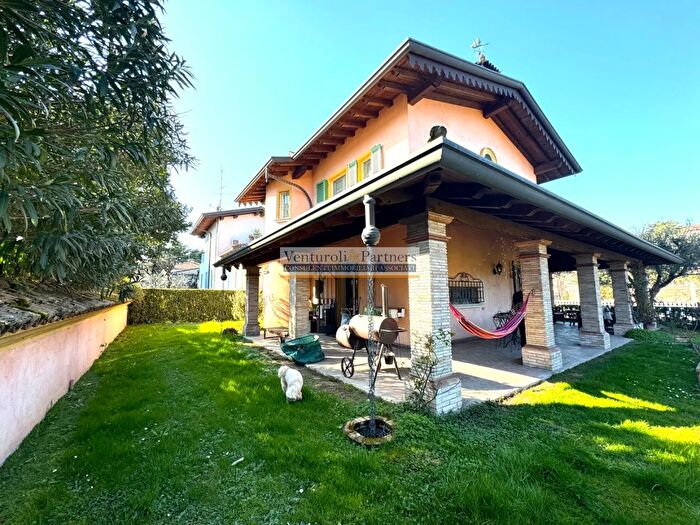 Casa quadrilocale in vendita in Via Tommaso dal Molin, Desenzano Del Garda
