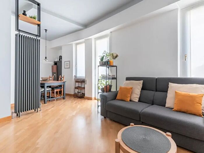 Appartamento trilocale in vendita in Via Poggio Moiano, Roma