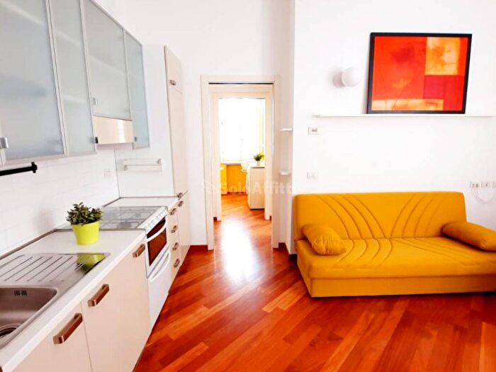 Appartamento bilocale in affitto in Via de Gradi, Centro Storico, Monza