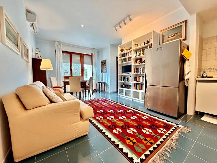 Appartamento trilocale in vendita in Massa