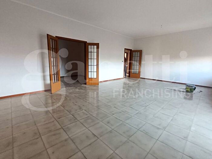 Appartamento quadrilocale in affitto in via san sebastiano, Gelone Cadorna, Siracusa