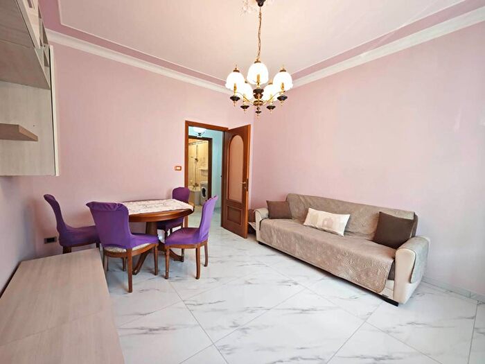 Appartamento trilocale in affitto in Via Alessandro Manzoni, Centro, Pinerolo