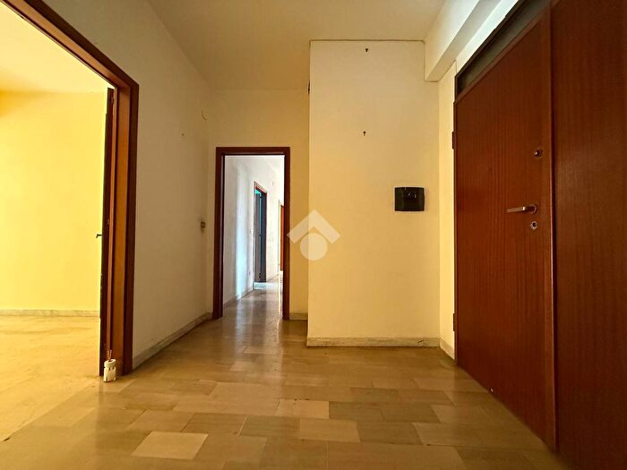 Appartamento quadrilocale in vendita in Via Santa Lucia, Reggio Calabria