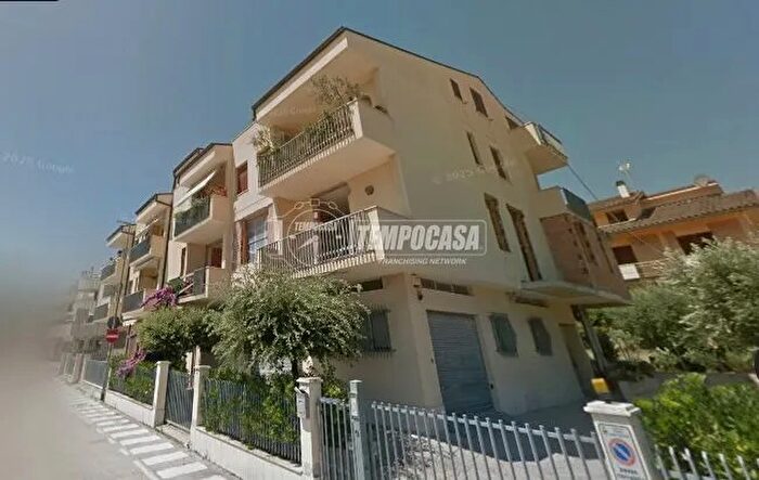 Casa con 14 locali in vendita in Porto SantElpidio