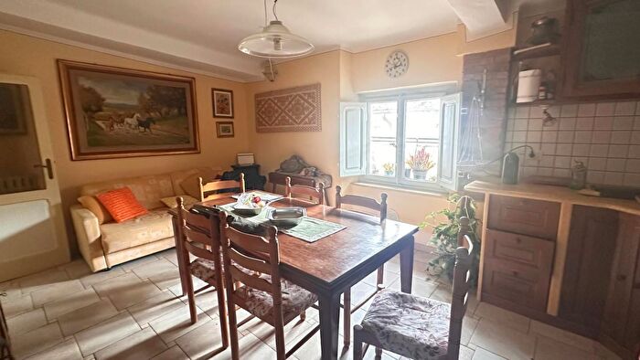 Appartamento quadrilocale in vendita in Lucca