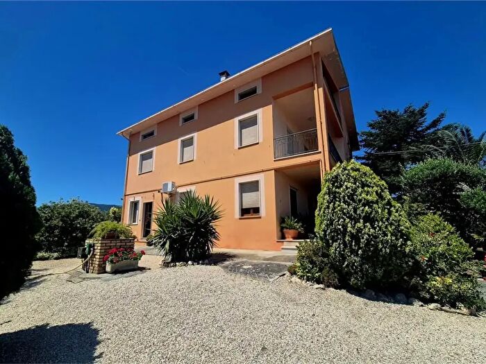 Casa con 13 locali in vendita in Contrada Sant' Amico, Archi