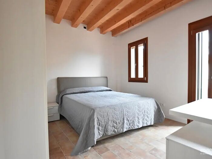 Appartamento quadrilocale in affitto in Via Savonarola, Padova
