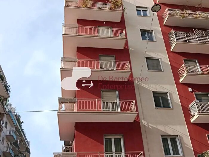 Appartamento trilocale in vendita in Via Dante Alighieri, Bari