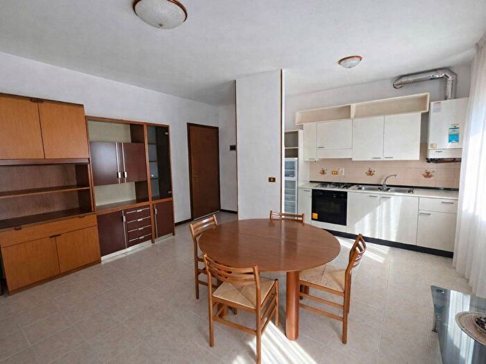 Appartamento bilocale in affitto in Piazzale Tiro a Segno, Piscine San Paolo, Vicenza