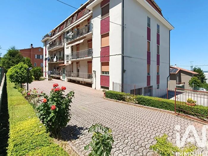 Appartamento con 6 locali in vendita in Via Via della Repubblica, Montefano