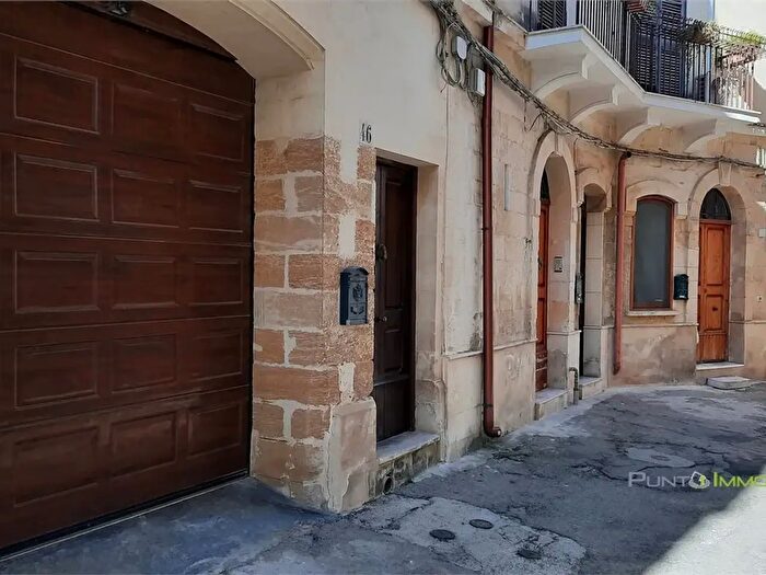 Appartamento bilocale in vendita in Via Idomeneo, Lecce
