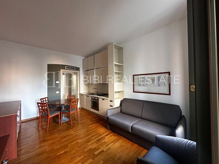 Appartamento bilocale in affitto in Via Correggio, De Angeli, Milano